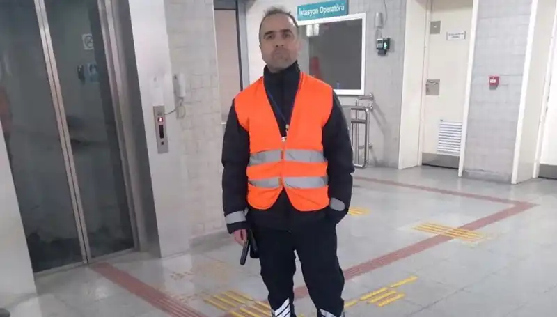 Trende Sigara İçen Yolcu Güvenlik Görevlisini Katletti