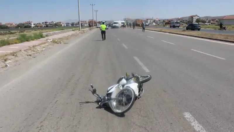 Polis Araçlarına Çarparak Kaçan Sürücü Takip Edildi
