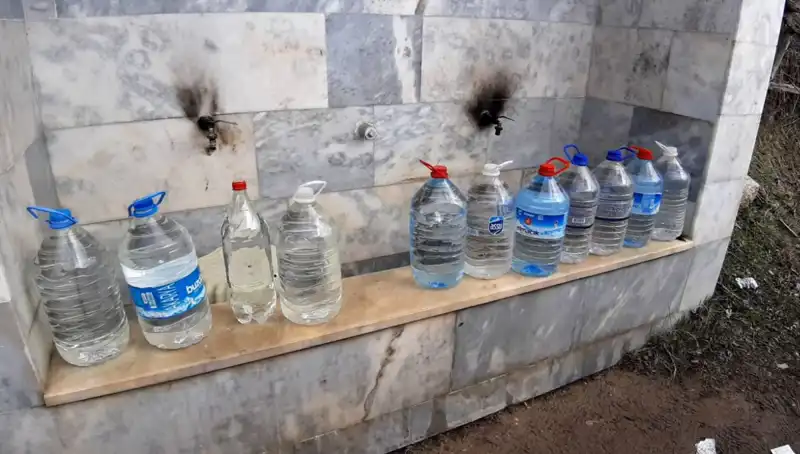 Şifalı Su Akıntısı: Kilometrelerce Uzaklıktan Gelenler