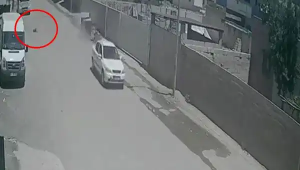 Otomobil Çocuğa Çarptı: Kaçan Sürücü Hala Yakalanamadı
