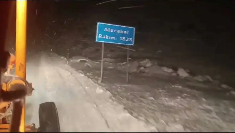 Antalya’da Beklenmedik Kar Yağışı: Kışın Güzellikleri Kapıda