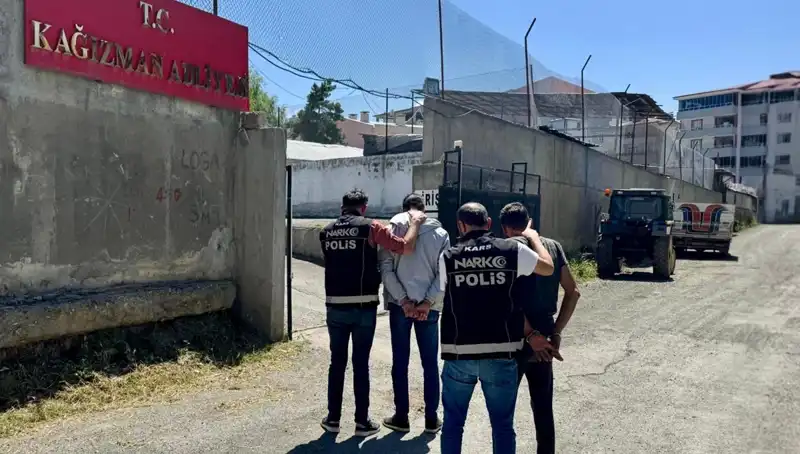 Kars'ta Uyuşturucu Operasyonunda Şok Tutuklamalar: İki Kişi Yakalandı
