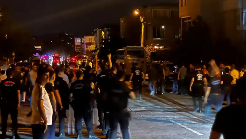 Kayseri'de Sokaklar Karıştı: 21 Polis Yaralandı, Çocuk İstismarı Daha Fazla Tartışılacak!