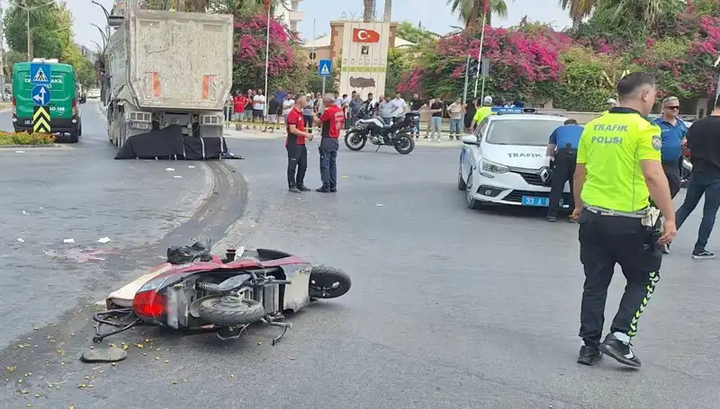 Mersin'de Feci Kaza: Bir Kişi Hayatını Kaybetti, Bir Kişi Yaralandı