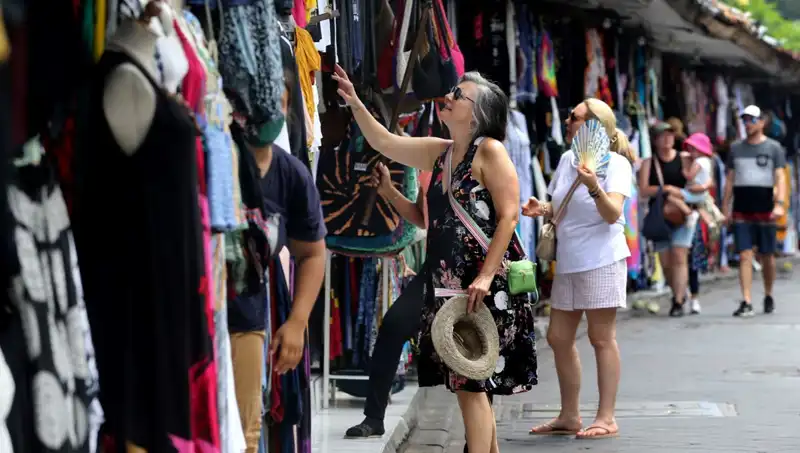 Bali’de Turistlere Yüzde Yüz Kıyafet Yasağı: Cezalar Geliyor!