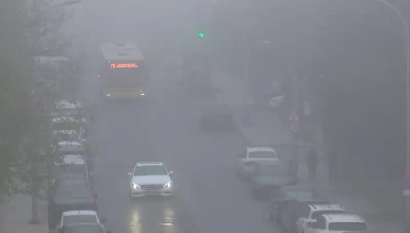 İstanbul'un Bazı Bölgelerinde Görülen Sis, Hayatı Olumsuz Etkiliyor