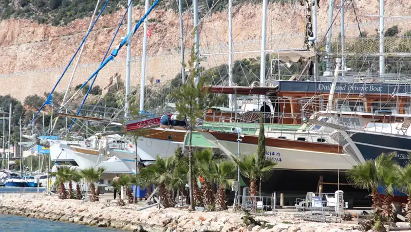 Kaş’taki Gezi Tekneleri Yaz Sezonuna Hazırlanıyor