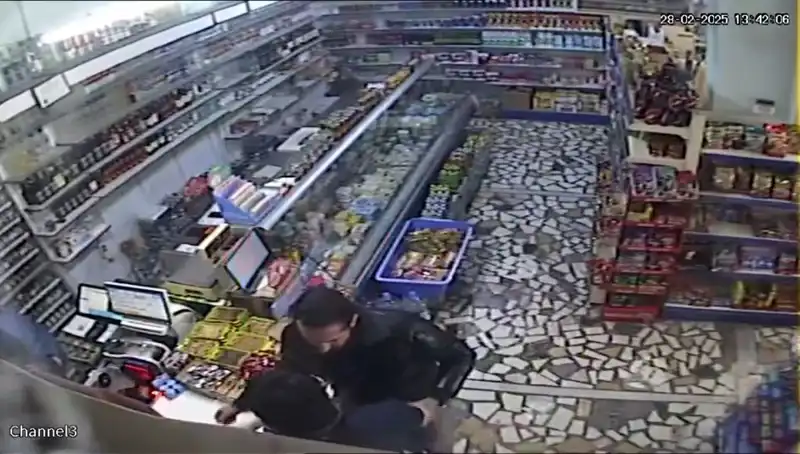 Cezaevi Firarisinin Market İstilasındaki Korkunç Anlar Kaydedildi