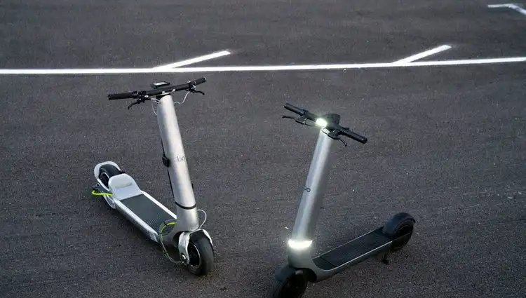 Elektrikli Scooter Devrimi: Hız Sınırlarını Aşan Yeni Model Trafiğe Çıkamıyor!