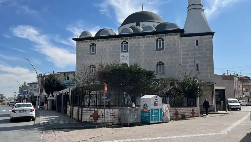 Cami Tuvaletinde Bulunan Ceset, Gizemli Olaya Işık Tutuyor