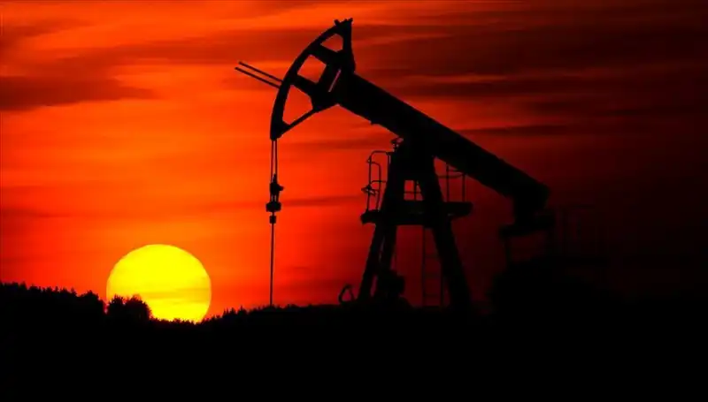 ABD'de Sondaj Kuleleri: Durağan Seçimler ve Enerji Piyasasında Yenilikler