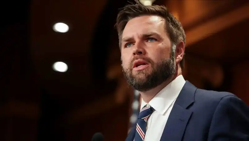 JD Vance: Zelenski ile Görüşen Genç Politikanın Yıldızı Kimdir?