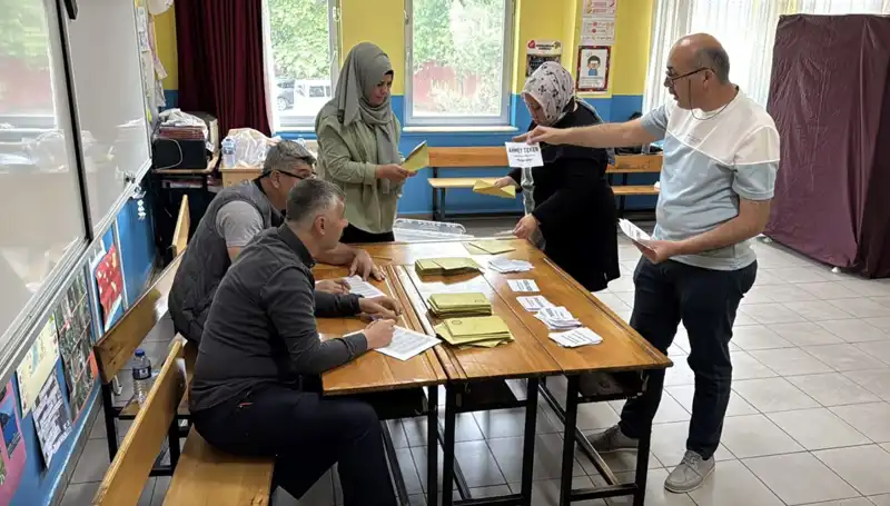 Türkiye'nin 405 Mahallesi ve Köyünde Muhtar Seçimleri: Yeni Yönetimler Belirlendi