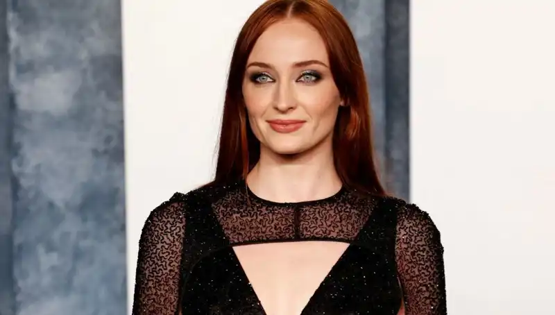 Sophie Turner'ı Kızdıran Olay: Game of Thrones'un Yıldızına Hakaret Eden Yorumlar