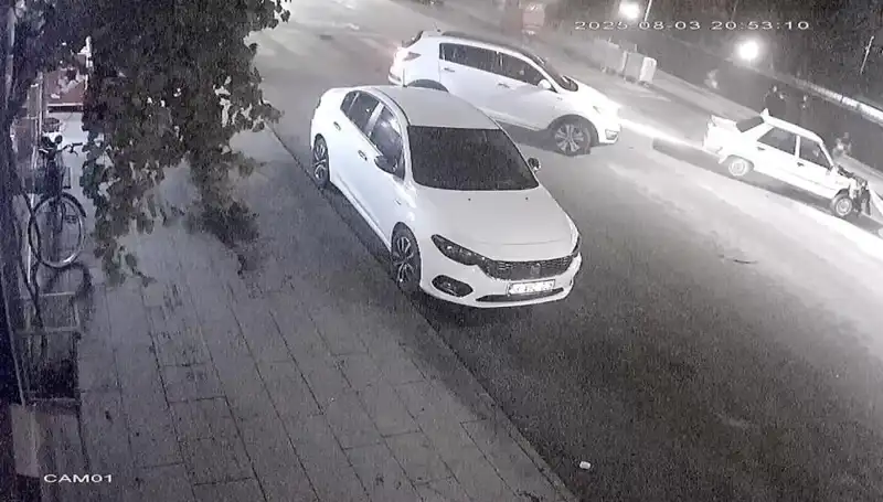 Yayalara Yol Vermek İsterken Göz Göze Geldiği Tehlike: Arkadan Çarpan Araçlar