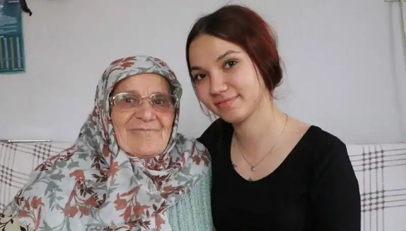 Anneanne Terliği Silah Sayıldı: Genç Kız 4 Yıl Hapis Cezası Aldı