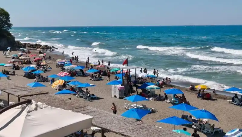 Akçakoca'da Deniz Yasağı: Yaz Tatilini Etkileyecek Önlemler