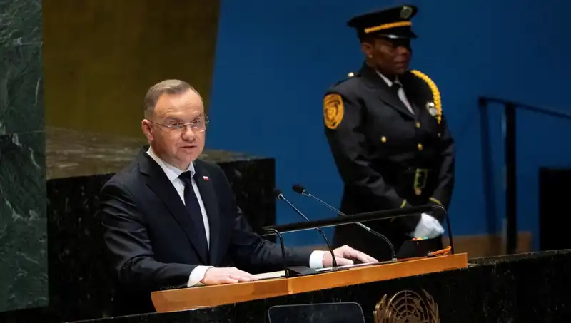 Polonya Cumhurbaşkanı Duda'nın Şaşırtan Nükleer Silah Açıklaması!