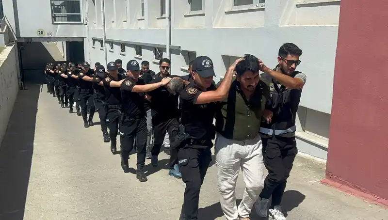 Adana'da Tarihin En Büyük Eroin Operasyonu: 825 Kilo Uyuşturucu Ele Geçirildi