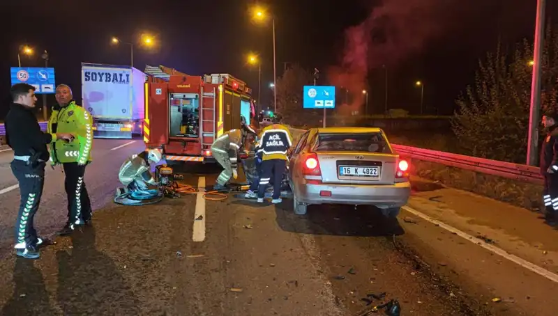Kamyona Arkadan Çarpan Sürücü Hayati Tehlike ile Karşı Karşıya