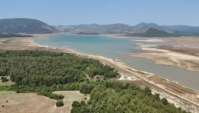 İzmir'de Tehlike Çanları: Ekonomik Krizle Birlikte Geliyor!