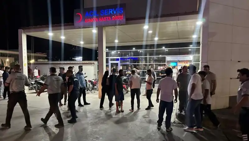 Acil Servis Önünde Yaşanan Kavga Tüm Dikkatleri Üzerine Çekti