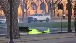 Rögar Kapaklarından Yükselen Yeşil Alevler, Üniversiteyi Geçici Olarak Kapatmak Zorunda Bıraktı