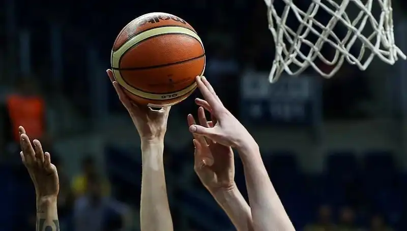 Kadın Basketbolunda Dev Mücadele: Fenerbahçe ve Beşiktaş Yarı Finalde Karşı Karşıya