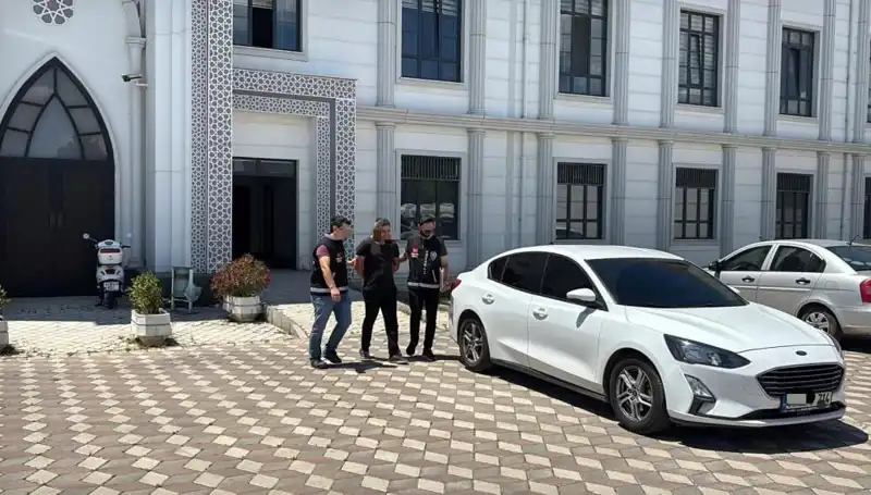 Kocaeli'de Cinayet Şoku: Katil Zanlısı Kısa Sürede Yakalandı