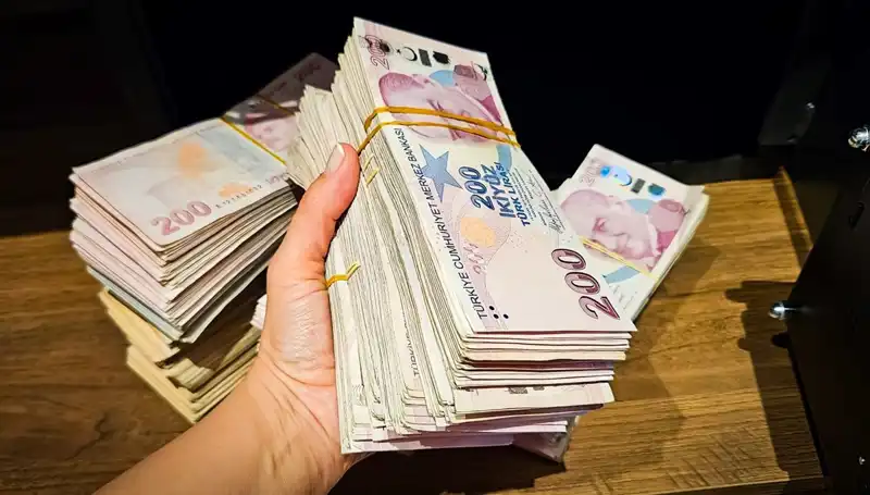 Türkiye’de Mevduat Düşüklüğünde Yeni Bir Rekor: 12 Trilyon Lira!