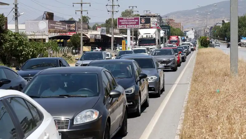 Aydın ve Muğla Arasında 60 Kilometrelik Araç Kuyruğunun Nedeni Nedir?