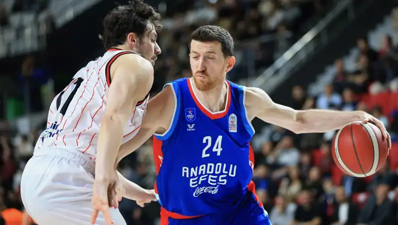 Anadolu Efes Euroleague'de Kazanmak İçin Sahaya Çıkıyor: Kritik Mücadele