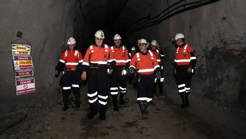 Bakan Işıkhan, Altın Madeninde Çalışmaları Yerinde İnceledi